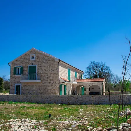 Skelin Casa de Férias *